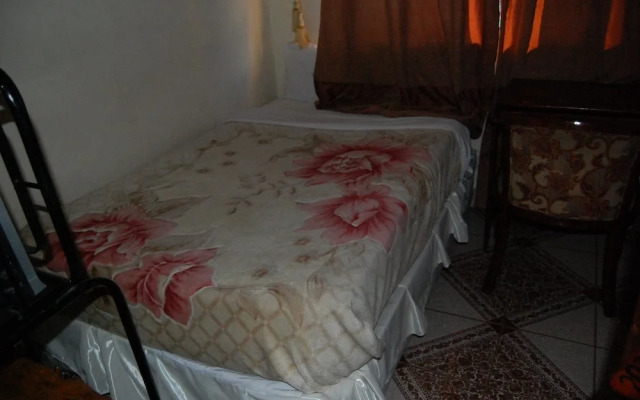 Arusha Center Inn