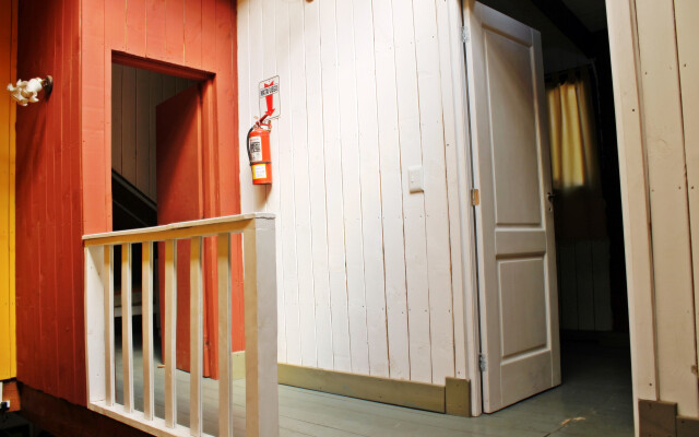 Alhue Patagonia Hostel