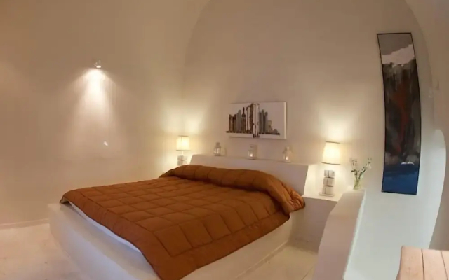 Art Villa Exogonia Santorini