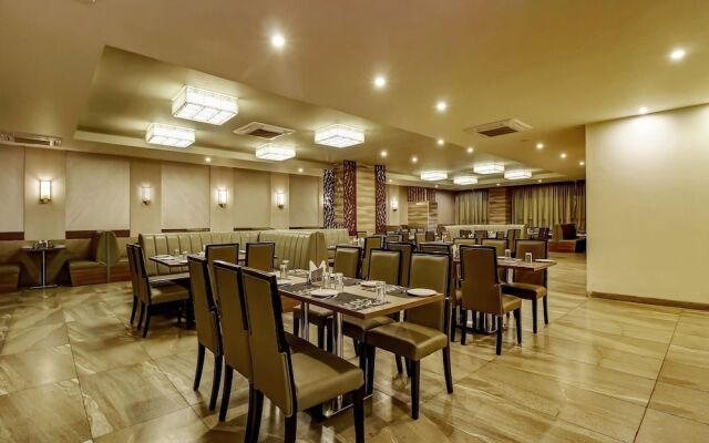 Capital O 28086 Sindhura Grand