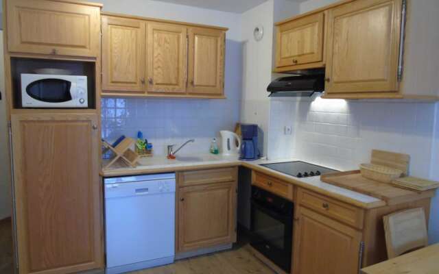 Lou Services Apartment CHAR8 LSI 001