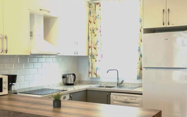 Elegant Two-bedroom Apartment in Upscale Surroundings
