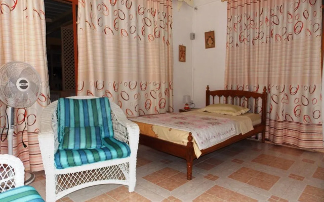 Le Manoir Guest House