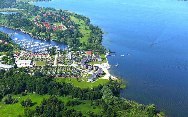 Apartment in Rechin Right on the Water