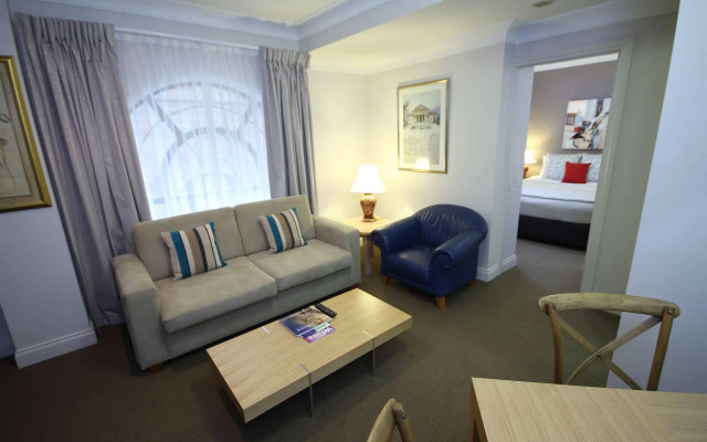 The Manor Apartment Hotel