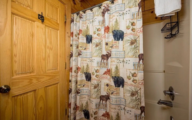 MooseBehaving - Two Bedroom Cabin