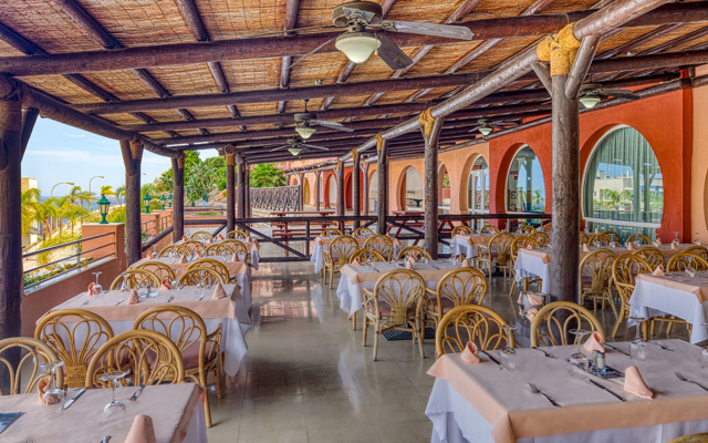 Playacalida Hotel