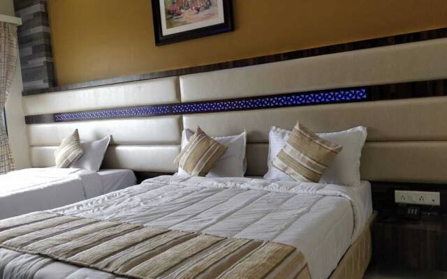 Hotel White House
