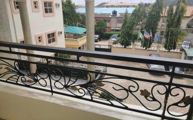 Chalon Suites