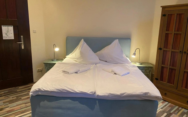 Hotel Avalon