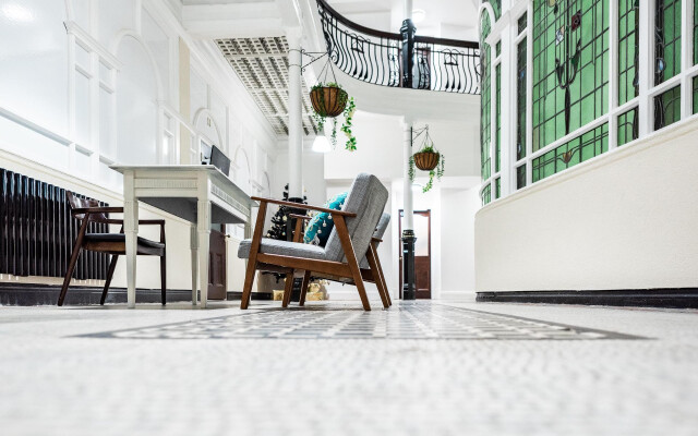 Terlon Apartments