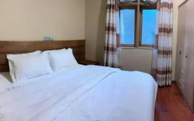 Endhaa, Divers Home