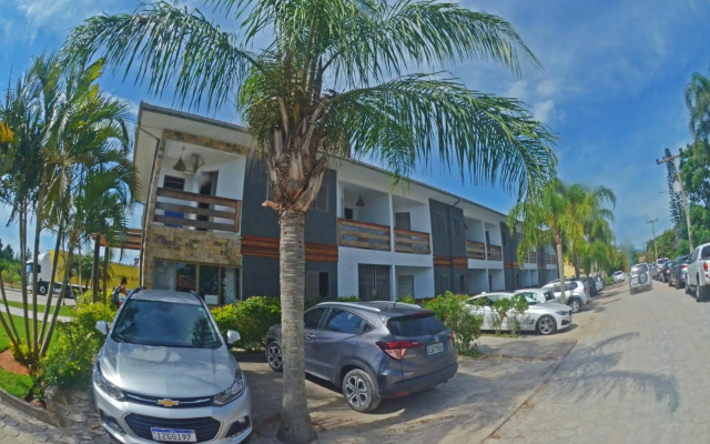 Pousada La Ferrugem Suites