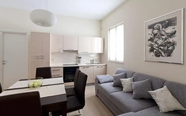 Sunflower Apartment