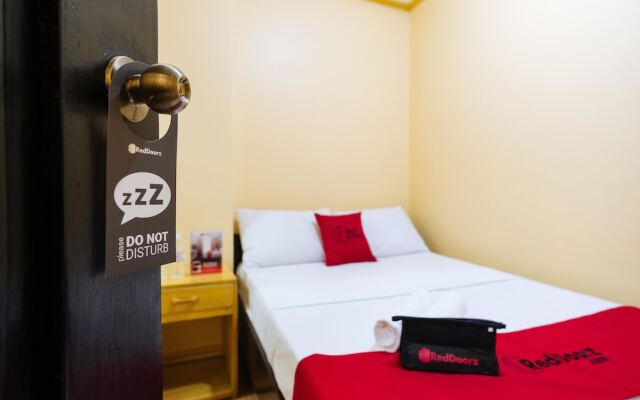 RedDoorz Plus near Strawberry Farm Baguio