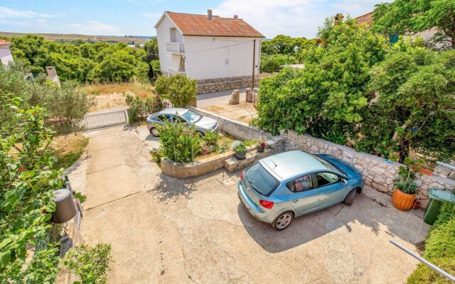 Nice Home in Povljana With Wifi and 2 Bedrooms