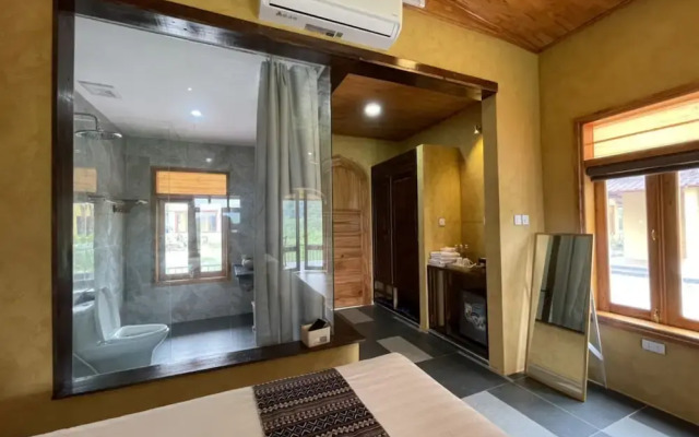 Sky Bay Lodge