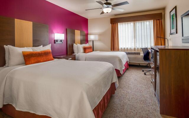 Best Western Pineywoods Inn