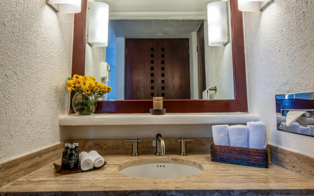 Park Royal Beach Ixtapa - All Inclusive