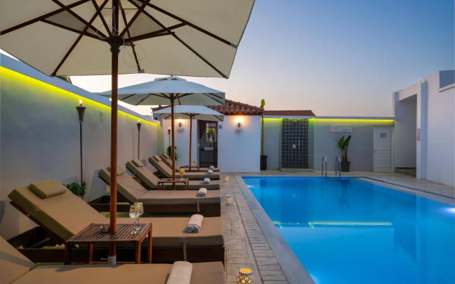 Pervolia-House