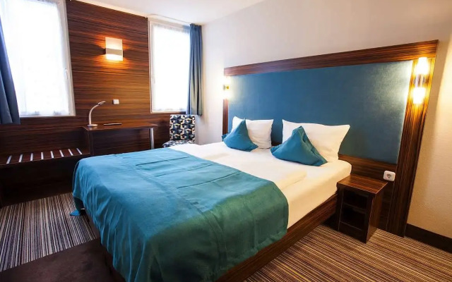 Ayun by Centro Deluxe