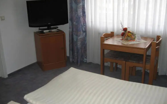 Hotel Alt-Holzhausen