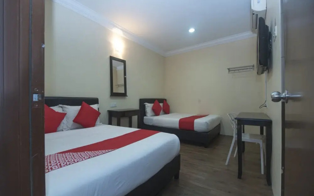 Oyo 11344 I Home Hotel