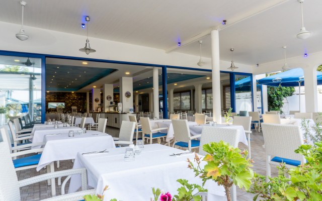 Anonymous Beach Hotel - Adults Only