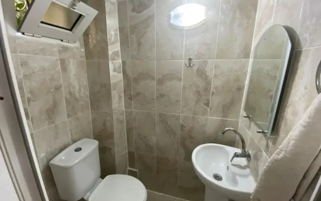 Beautiful 3-bedroom House With Sea View and Garden