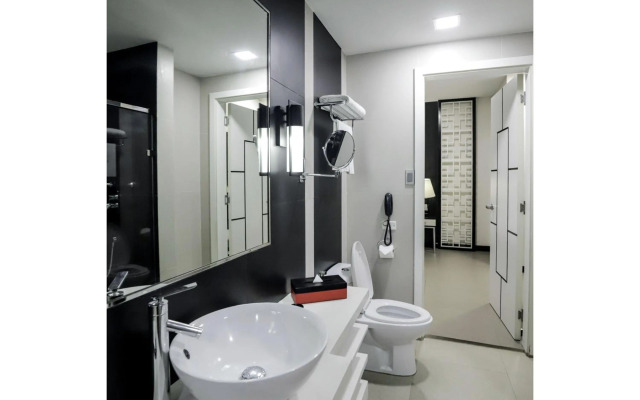 Summit Hotel Magnolia