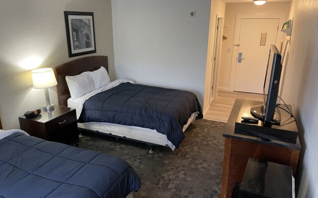 Whaler Inn And Suites