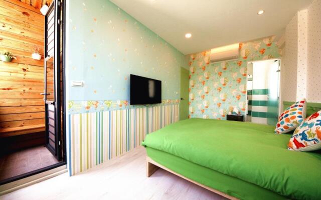 Camouflage Guest House