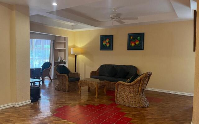 Coco Grande Hotel