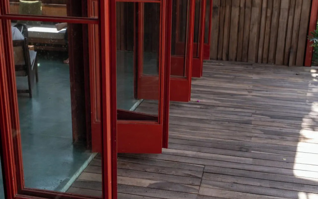 Scarlet Pavilion Homestay