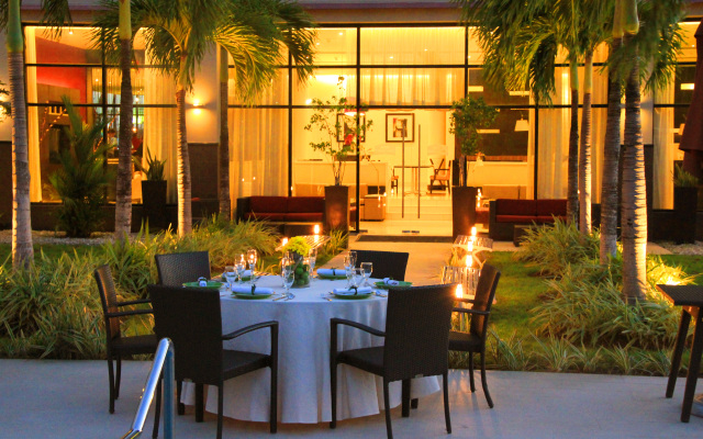 Courtyard by Marriott Panama Metromall