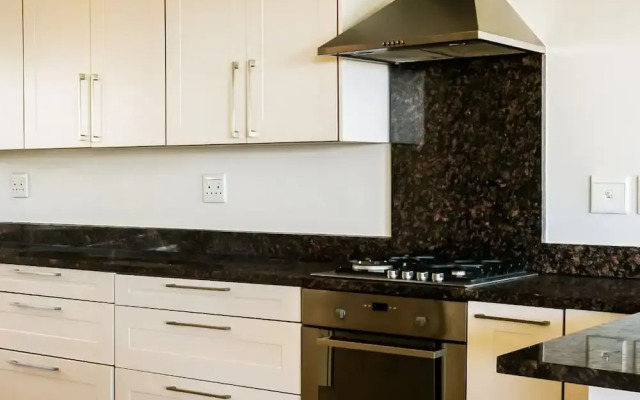 Modern Elegance Meets City Serenity at Meliora