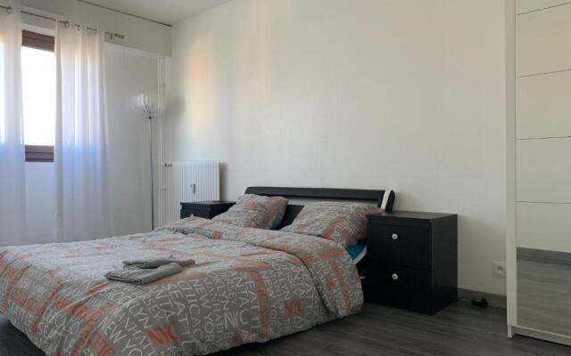 CHAMBRE a louer vue sur seine