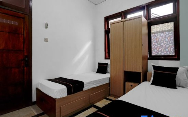 OYO 95035 Harmony Guest House Syariah