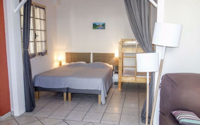 Hameau la Madrague 16536