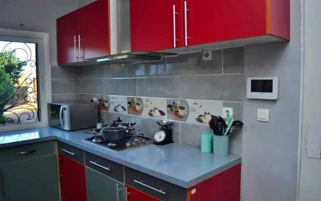 Room in Villa - Comfortable and Welcoming Suite With Terrace Overlooking the Lake