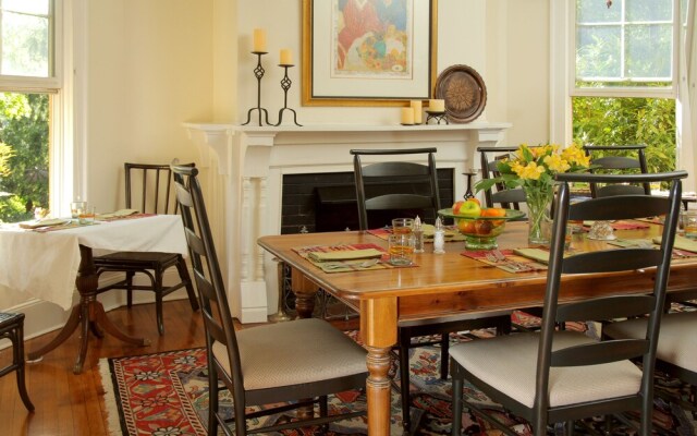 Hill House Bed and Breakfast