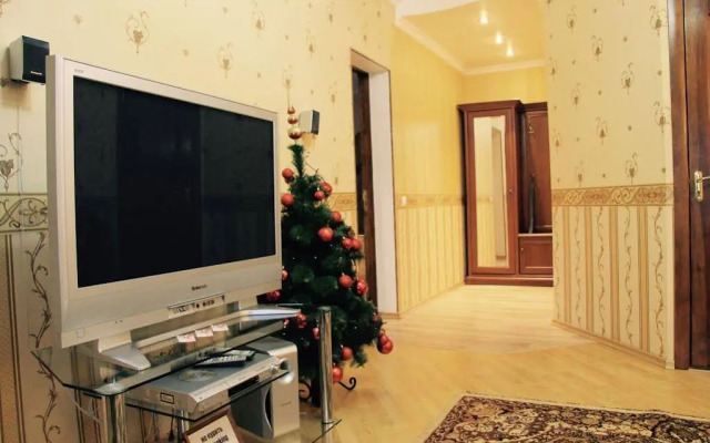 Gusarskiy Hotel and Apartment