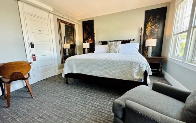 Inn at Gifford House