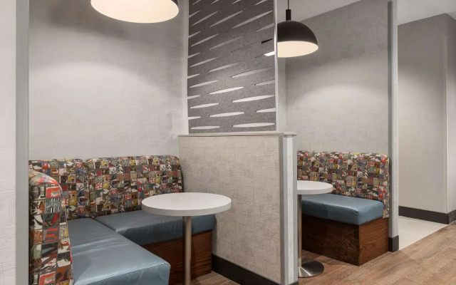 Hampton Inn by Hilton Kingston