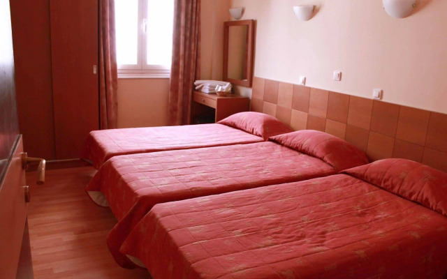 Aristoteles Hotel