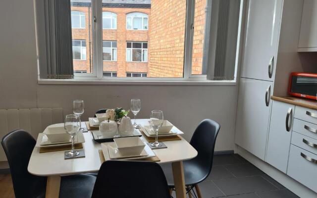 Leicester Luxury Apartments - S08