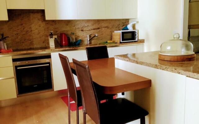 Central lakefront apartment