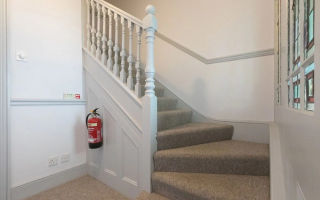 4 Pentowan Court