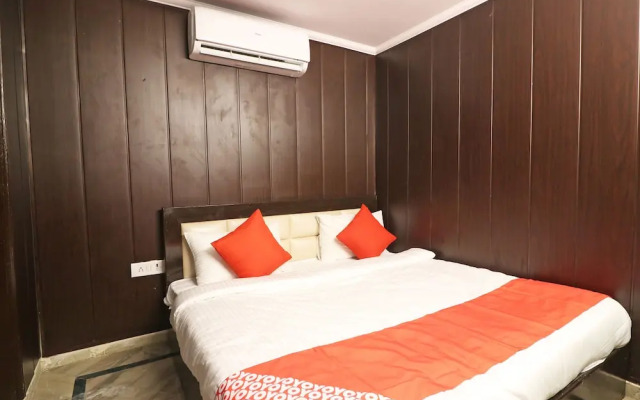 OYO 15763 Hotel Grand inn