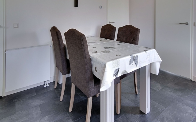 Lovely Holiday Home in Kattendijke With Garden